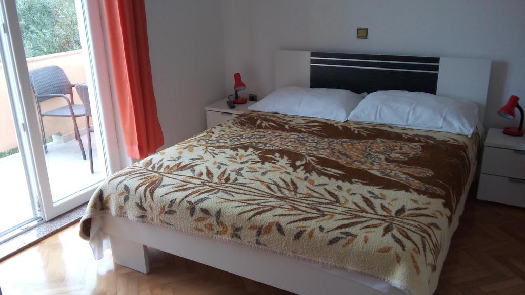 Apartments And Rooms Nediljko Bibinje Zewnętrze zdjęcie
